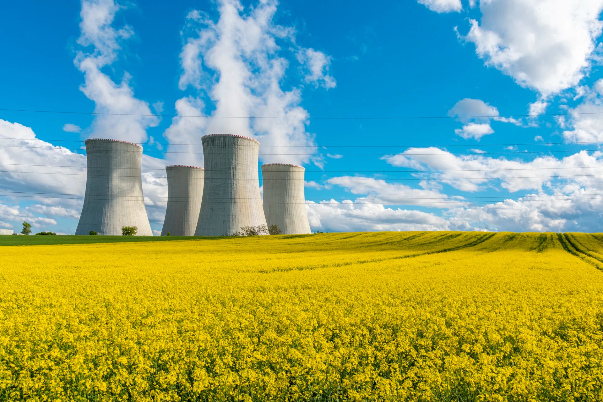 Reaktory III. generácie 2 cooling towers nuclear power plant beautiful landscape nuclear power station dukovany